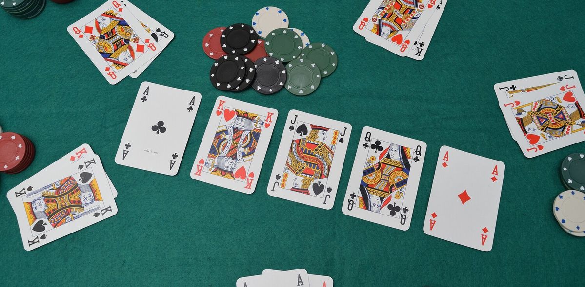 Pocket Games کیسینو میں پوکر گیمز